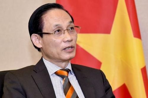Thứ trưởng Ngoại giao Lê Hoài Trung trả lời phỏng vấn về Luật Thỏa thuận quốc tế