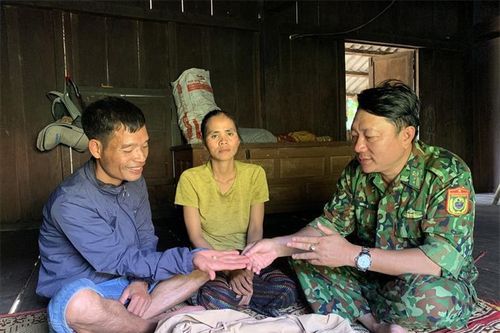 Nối dài những câu chuyện ấm áp nghĩa tình sau bão lũ