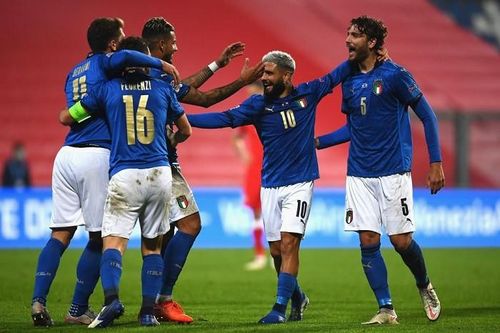 Thắng trận cầu 6 điểm, Italia áp sát bán kết Nations League