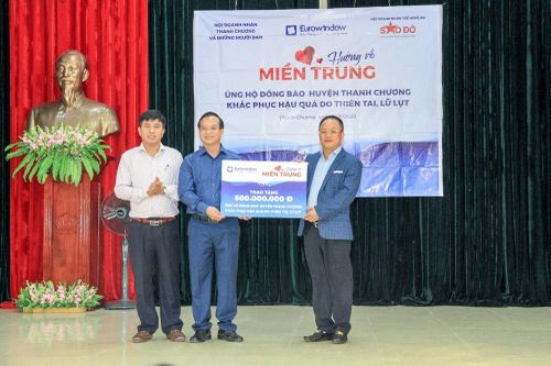 Eurowindow - Sẻ chia yêu thương với người dân vùng lũ xứ Nghệ