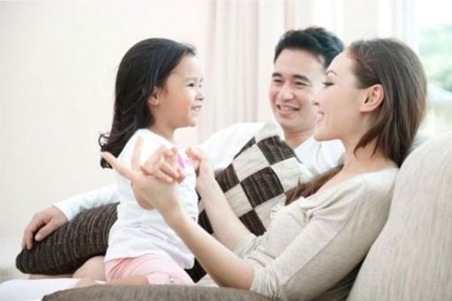 Thời điểm cha mẹ chấm dứt đại diện theo pháp luật cho con