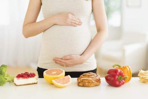 Mẹ bầu ăn gì cho con phát triển chuẩn theo từng tháng