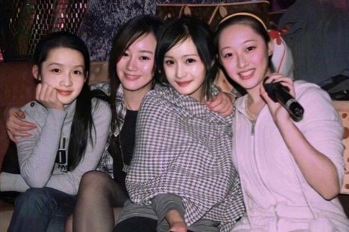 Lộ ảnh chụp chung vào 12 năm trước, Dương Mịch áp đảo nhan sắc Lý Thấm