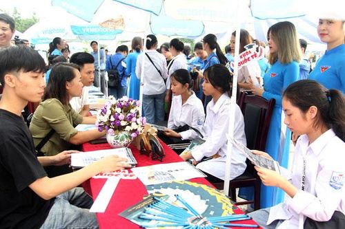 Thêm nhiều cơ hội việc làm cho người lao động