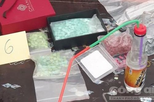 Triệt phá tụ điểm nghi sản xuất ma túy ở Bình Dương
