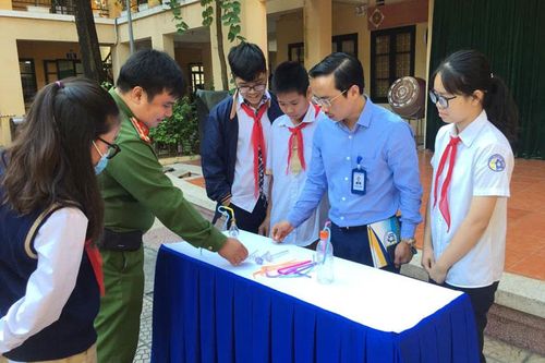 Cùng chặn ma túy xâm nhập học đường