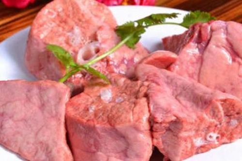 Đây là phần chứa cực nhiều chất bẩn của con lợn, dù có đói mấy cũng đừng vội ăn