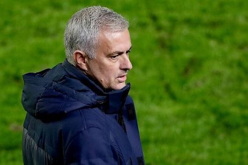HLV Mourinho mỉa mai hài hước khi học trò nhiễm Covid-19