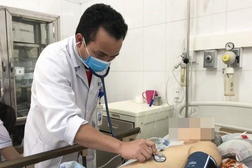 Bệnh nhân hôn mê vì tự uống thuốc kháng sinh