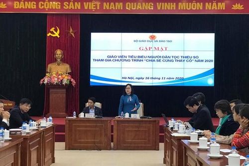 Chia sẻ và đồng hành cùng giáo viên người dân tộc thiểu số