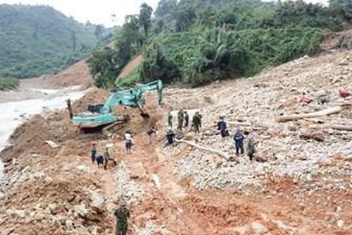 Tiếp tục tìm kiếm các công nhân mất tích tại Rào Trăng 3