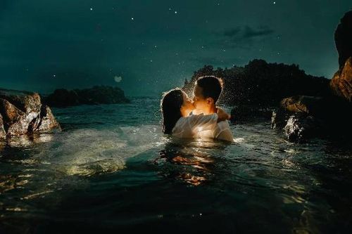 Khoe ảnh cưới, 'Chim Sẻ Đi Nắng' chính thức thành 'chồng người ta'