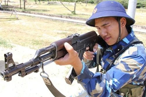 Vì sao Quân đội Việt Nam vẫn sử dụng rất tốt 'huyền thoại' AK-47?