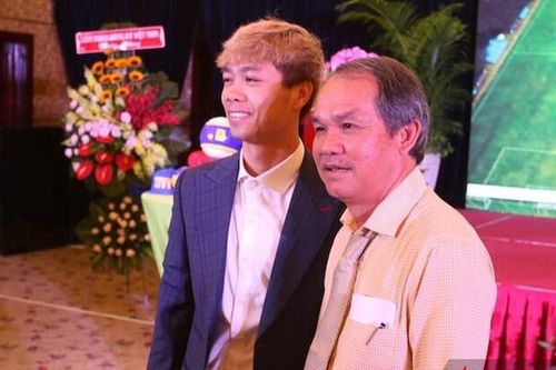 Bầu Đức tặng quà cưới đặc biệt gì cho Công Phượng?