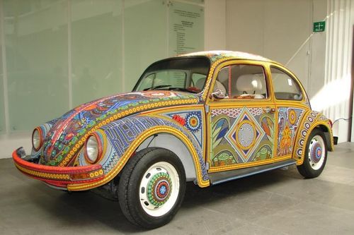 Chiêm ngưỡng mẫu xe Volkswagen Beetle Vochol được đính hơn 2 triệu hạt trang trí