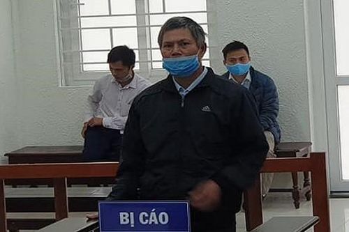 Người phụ nữ bị đấm vào mặt, gây thương tích 43% vì bẻ cây nhà hàng xóm