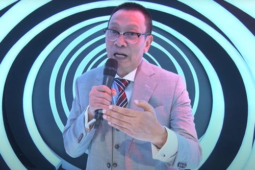 MC Lại Văn Sâm chia sẻ áp lực khi nhận lời dẫn 'Ký Ức Vui Vẻ' mùa ba