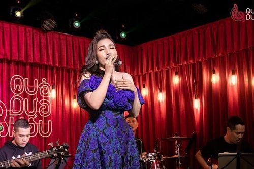Phương Phương Thảo cháy hết mình trong minishow 'Cho người tình lỡ'
