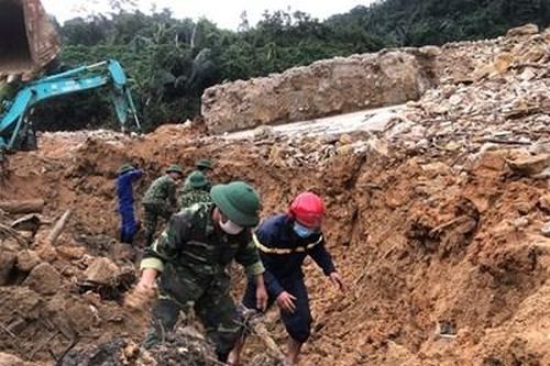 Tiếp tục triển khai trở lại tìm kiếm nạn nhân tại Rào Trăng sau bão số 13
