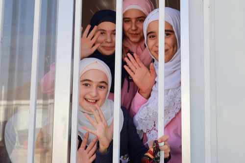 Giấc mơ đến trường của trẻ em tị nạn vùng chiến sự Syria