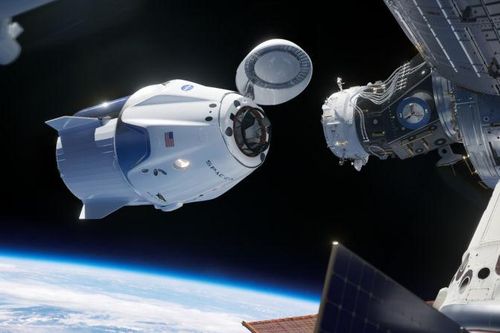 Tàu vũ trụ Crew Dragon kết nối thành công với trạm ISS