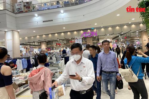 Tăng mức phạt đến 3 triệu đồng, nhiều người ở TP Hồ Chí Minh vẫn không đeo khẩu trang