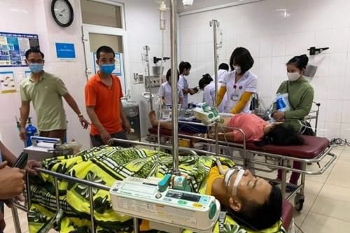 Hà Tĩnh: Nhiều người trong một gia đình đi cấp cứu trong tình trạng suy hô hấp, nghi ngộ độc