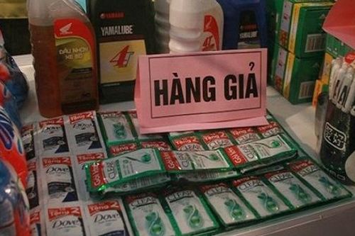 Hàng giả, gian lận thương mại gia tăng cận Tết