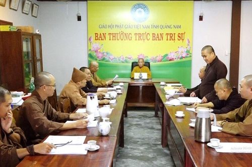 Quảng Nam : Phật giáo kịp thời chia sẻ với người dân bị bão lụt