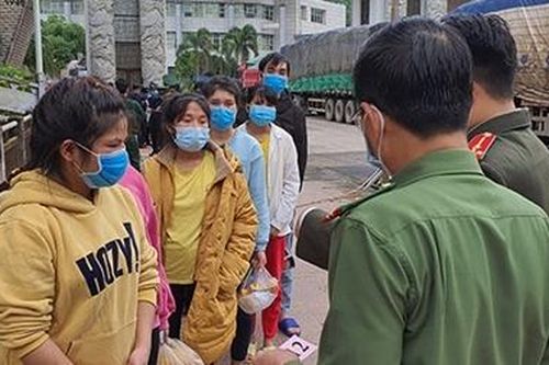 Hà Giang tiếp nhận 45 công dân do Trung Quốc trao trả