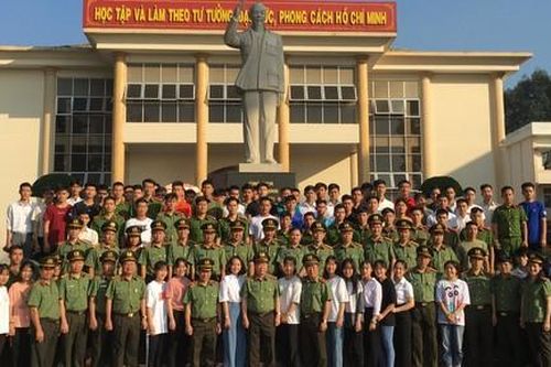 Thứ trưởng Bùi Văn Nam chúc mừng Ngày Nhà giáo Việt Nam tại Đại học ANND