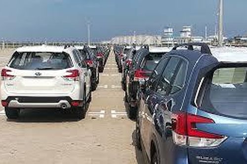 Ô tô nhập khẩu tiếp tục tăng những tháng cuối năm