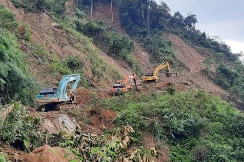 Quảng Nam: Khẩn cấp thông tuyến vào 2 xã cô lập