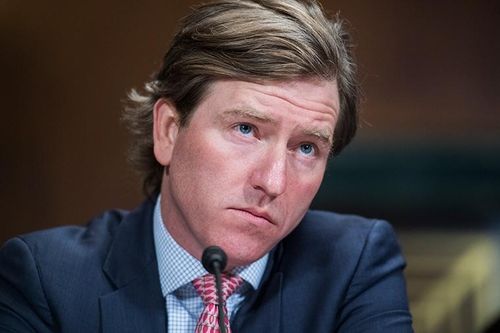 Ông Trump sa thải quan chức từng tuyên bố 'bầu cử 2020 an toàn'