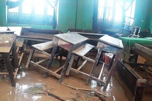 Ngành giáo dục nhiều tỉnh miền Trung không nhận hoa dịp 20/11