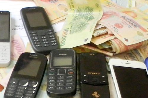 Bắt quả tang 21 người lắc bầu cua ăn tiền