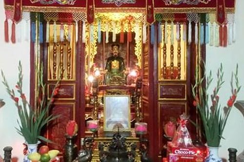 Về thăm quê hương 'vạn thế sư biểu'