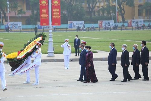 Lãnh đạo Đảng, Nhà nước, MTTQ Việt Nam vào Lăng viếng Chủ tịch Hồ Chí Minh