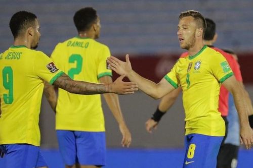 Brazil đánh bại Uruguay 2 bàn không gỡ