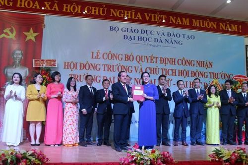 Trường ĐH Ngoại ngữ (ĐH Đà Nẵng): Ra mắt Hội đồng trường nhiệm kỳ mới