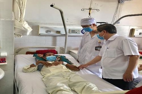 TP Cần Thơ sẻ chia những mất mát và hỗ trợ các gia đình nạn nhân TNGT