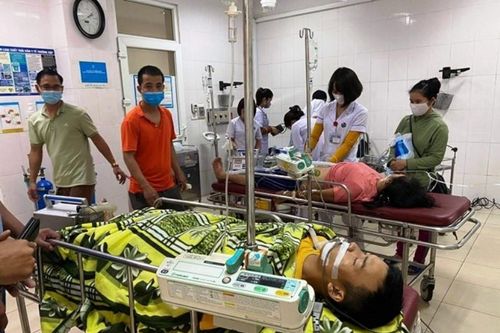 Cả gia đình ở Hà Tĩnh nhập viện nghi do đốt than sưởi ấm