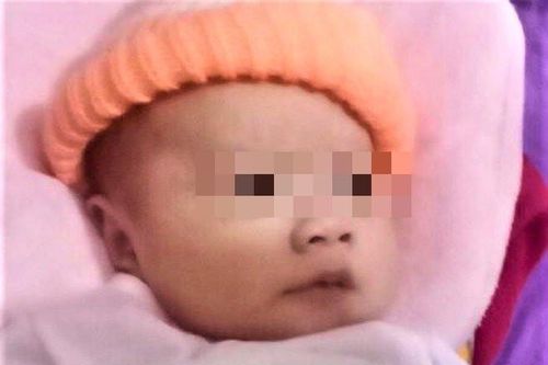 Bé trai sơ sinh bị bỏ rơi trước nhà dân cùng bức thư 'nhờ nuôi giúp'
