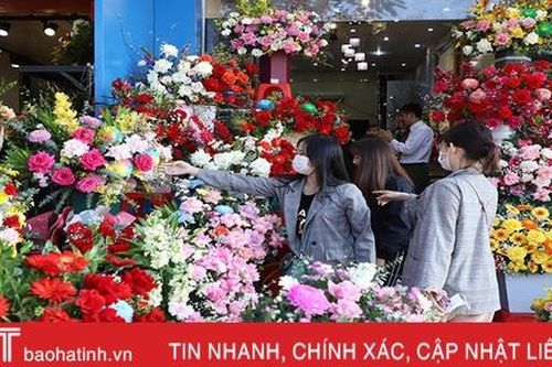 Hoa tươi 'chiếm sóng' thị trường Hà Tĩnh dịp 20/11