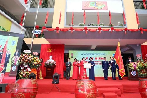 Phó Chủ tịch nước dự lễ kỷ niệm 100 năm Trường THCS Ngô Sĩ Liên