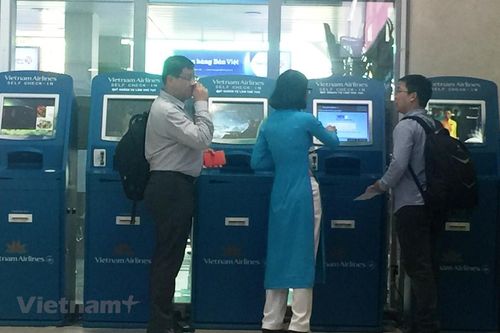 Vietnam Airlines triển khai dịch vụ thủ tục trực tuyến sân bay Cát Bi