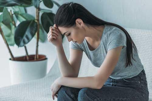 Mẹ chồng lên thành phố một tháng, lúc về bà mang theo đứa trẻ đỏ hỏn bắt vợ chồng tôi nhận làm con nuôi, khi chúng tôi từ chối bà buộc phải nói sự thật