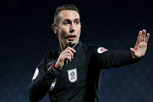 CĐV Liverpool bức xúc về phân công trọng tài VAR trận gặp Leicester