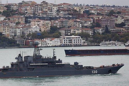 NATO khóa chặt hạm đội Biển Đen bằng cách đóng cửa cả Gibraltar và Bosphorus