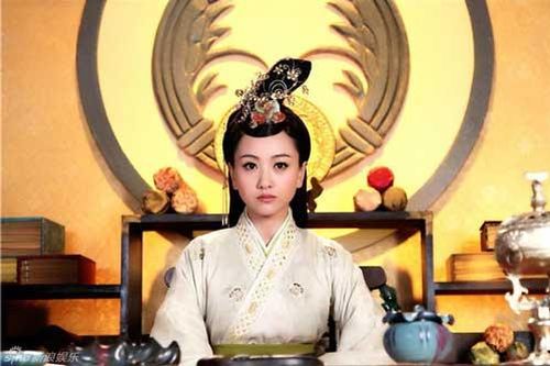 2 nữ nhân truyền kỳ trùng tên trong lịch sử Trung Hoa: Người may mắn hạ sinh 4 vị Hoàng đế, kẻ bất hạnh bị gả cho 3 vị Hoàng đế